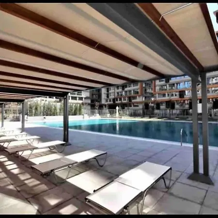 2 With Pool * Isztambul